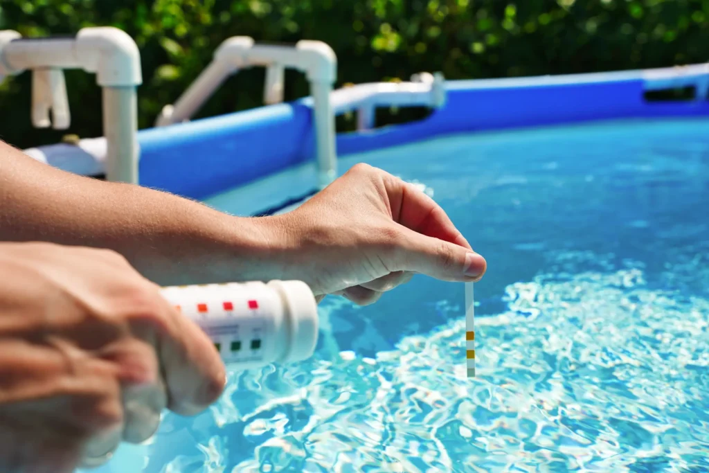 Chlorine vs. Saltwater vs. Mineral vs. Freshwater Pools Choosing the Best Water System for Your Fiberglass Pool scaled 1