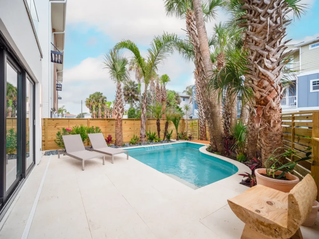 Swimming pools in the front yard scaled 2